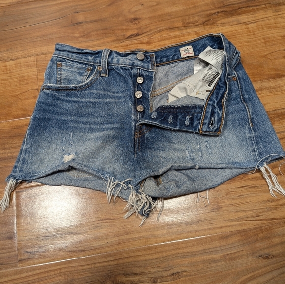 Levi's Cutoff Shorts Women's 26 Distressed Medium Wash Denim 14.5" Waist - Picture 2 of 5